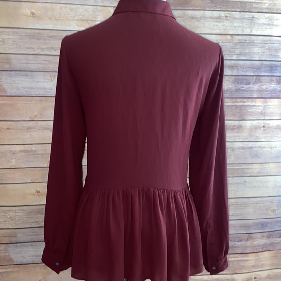 🎈Sale🎈Loft Peplum Top Size XS - Picture 5 of 7